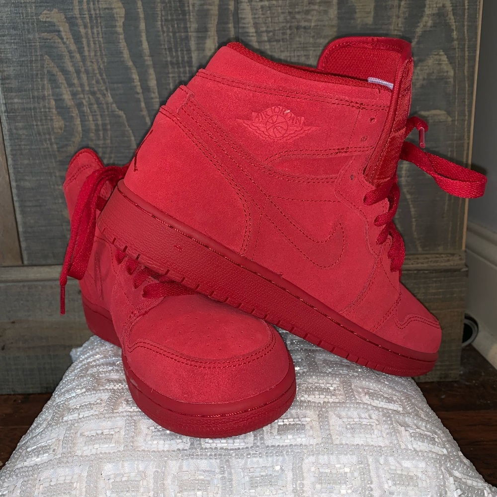 Nike Air Jordan 1 (ALL RED)
